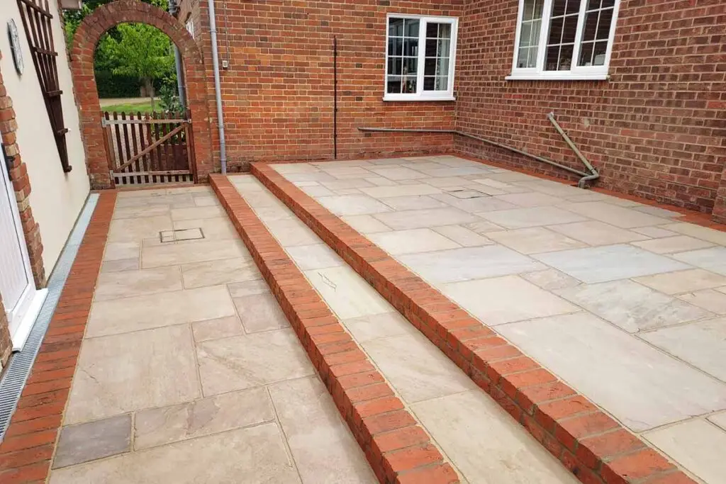 Garden Paths and Steps — W Noble Paving